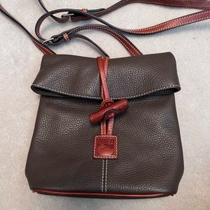 Excellent condition Dooney & Bourke crossbody